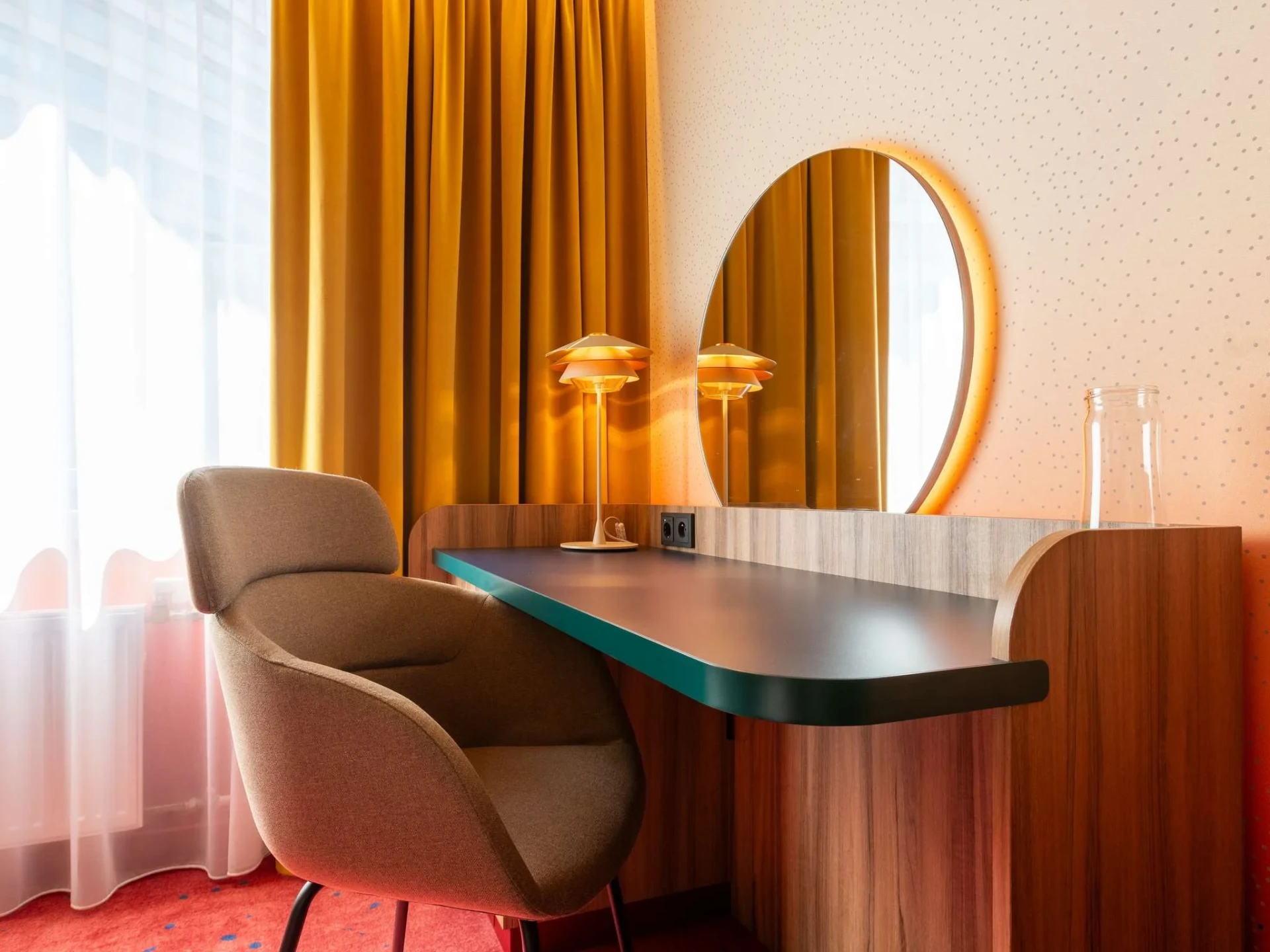 Work area in a hotel room - a MILO Group project
